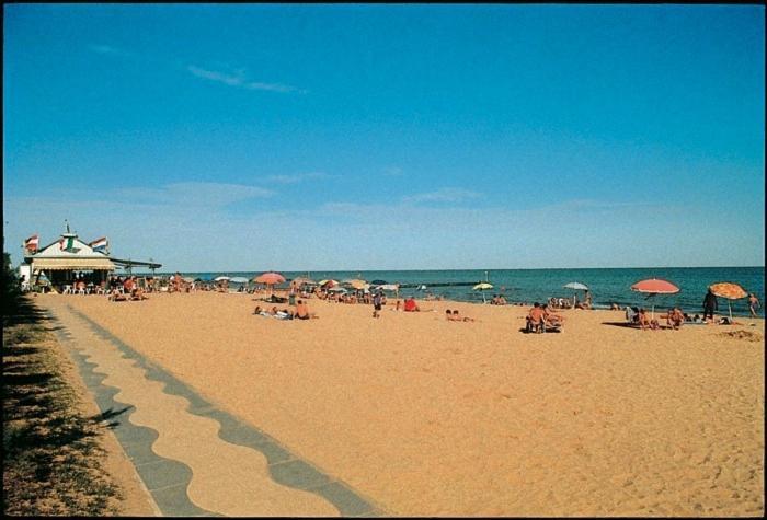 Hotel Manzoni Lido di Jesolo Exterior foto