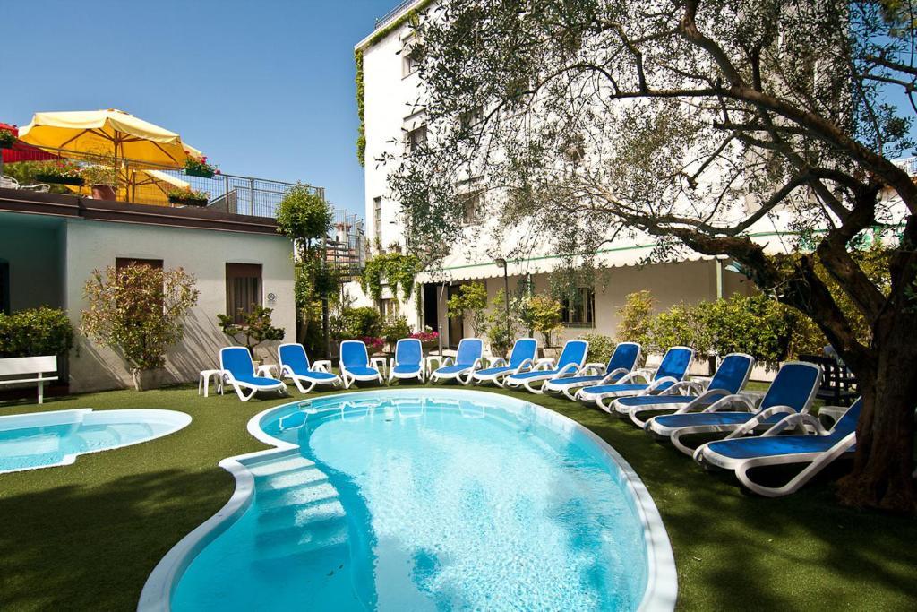 Hotel Manzoni Lido di Jesolo Exterior foto